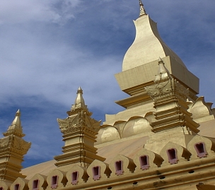 人気のラオス ベトナム航空で行く!首都ヴィエンチャン滞在4日間 <日本語ガイド同行・観光付き>