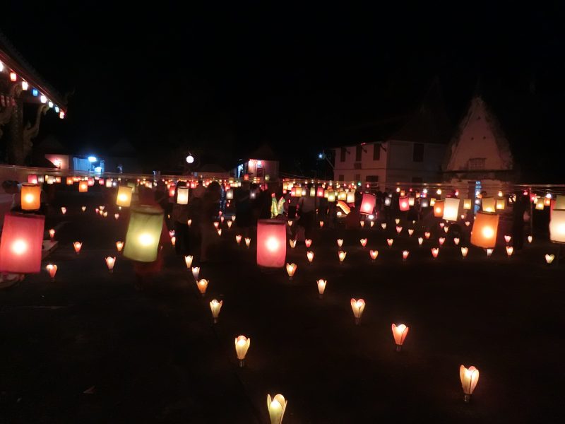 ルアンパバーン・ランタン祭りと灯篭流し